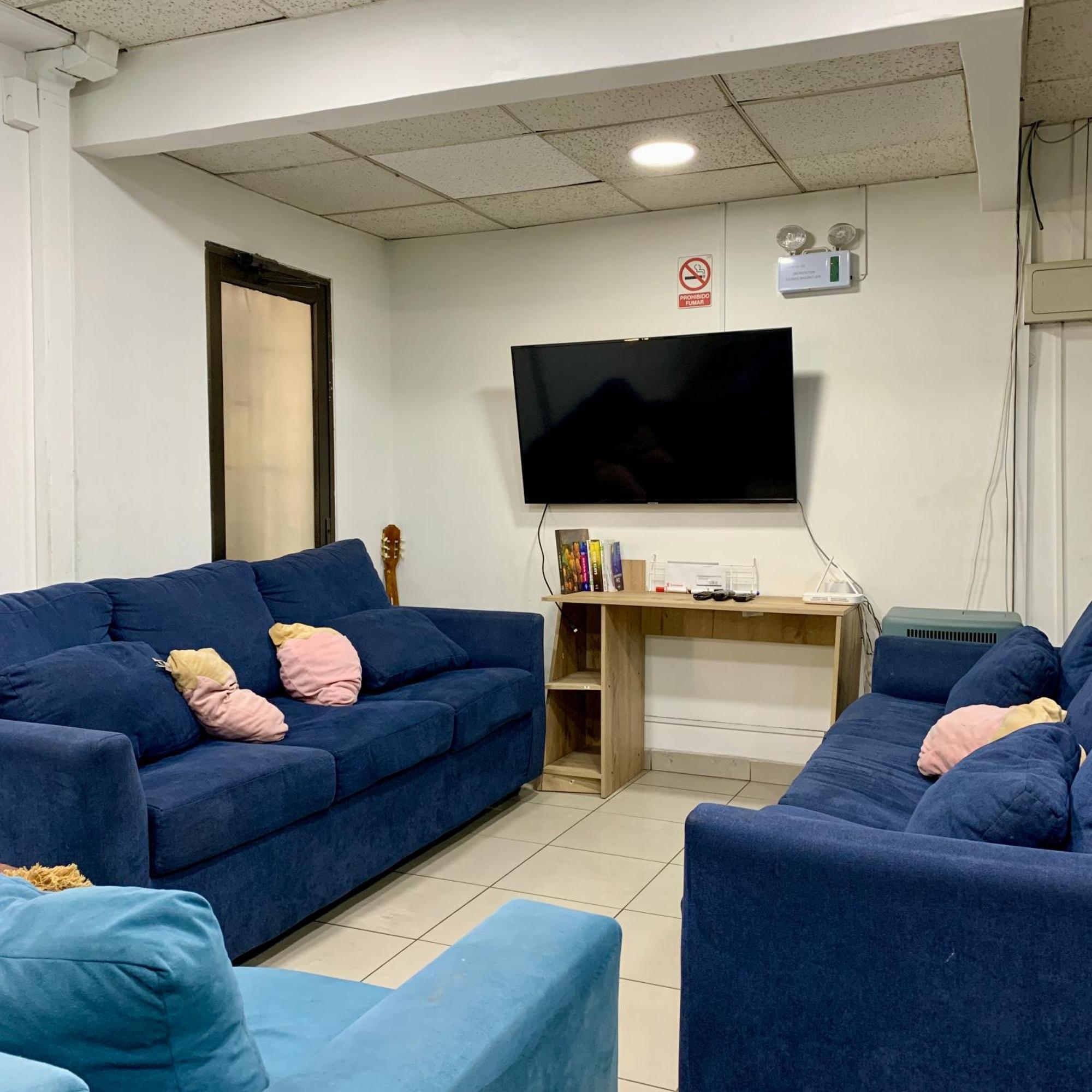 Habitacion En Providencia - Metro Salvador 산티아고 외부 사진